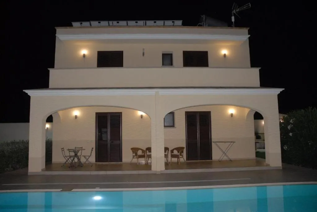 Oasi Tortuga Residence Appartamento 2 Con Piscina E Barbecue H 24 Mazara del Vallo